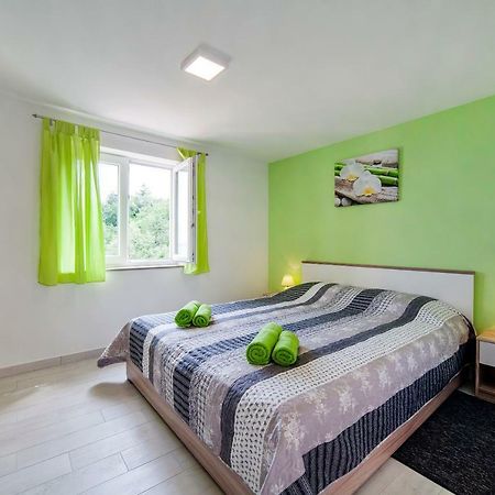 Apartmani Sandra Rovini Moscenice Exteriör bild