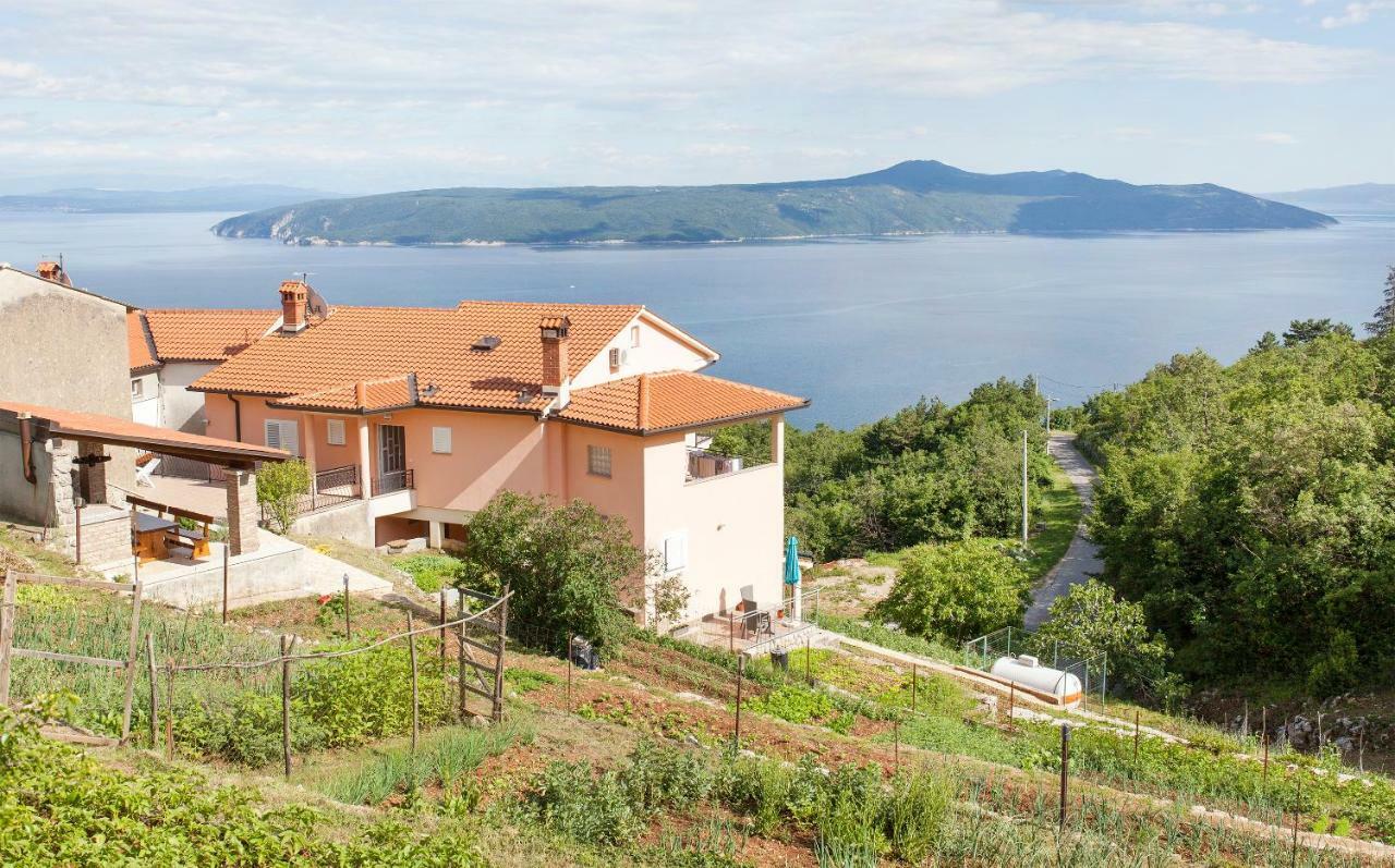 Apartmani Sandra Rovini Moscenice Exteriör bild