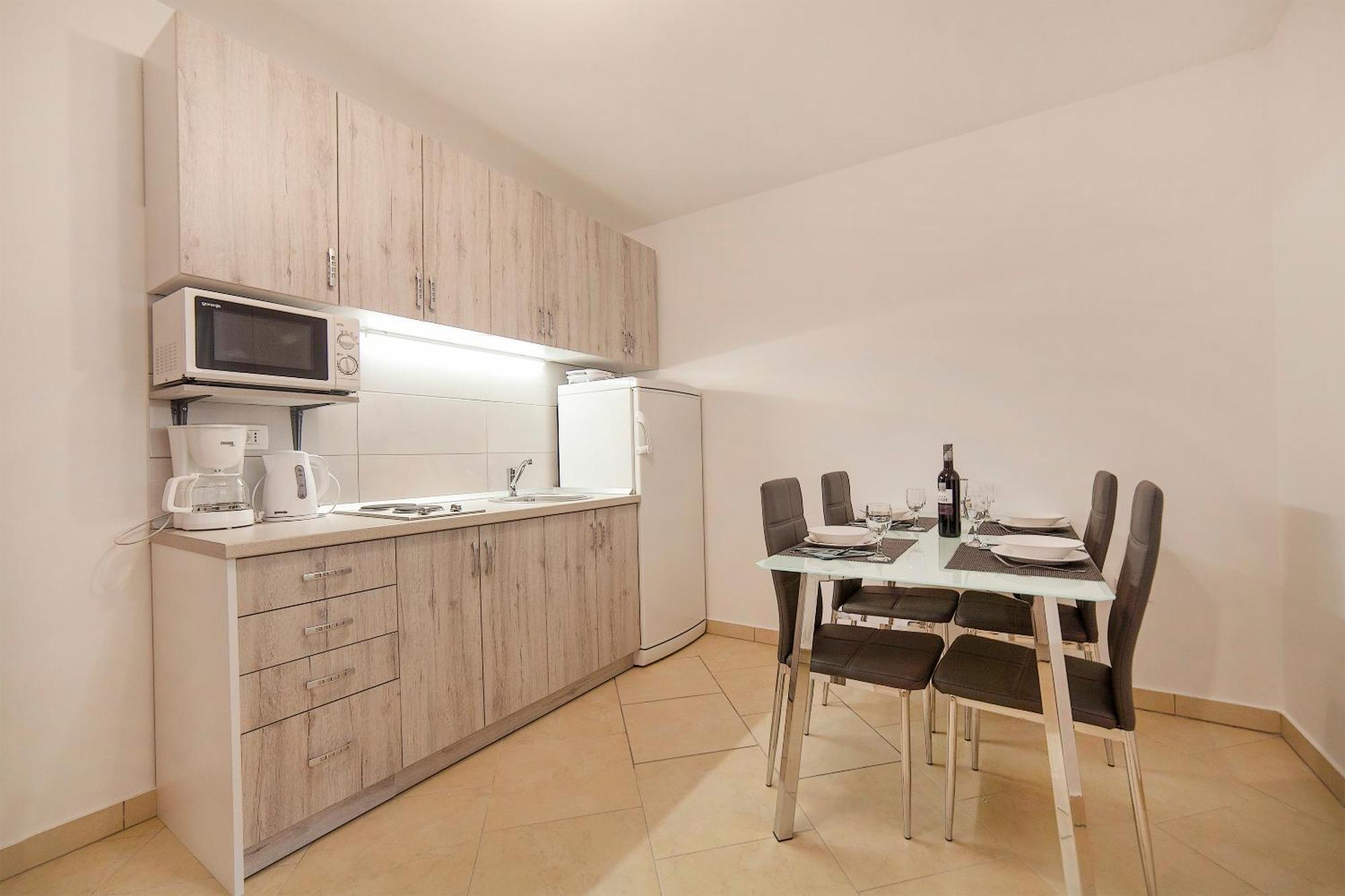 Apartmani Sandra Rovini Moscenice Exteriör bild
