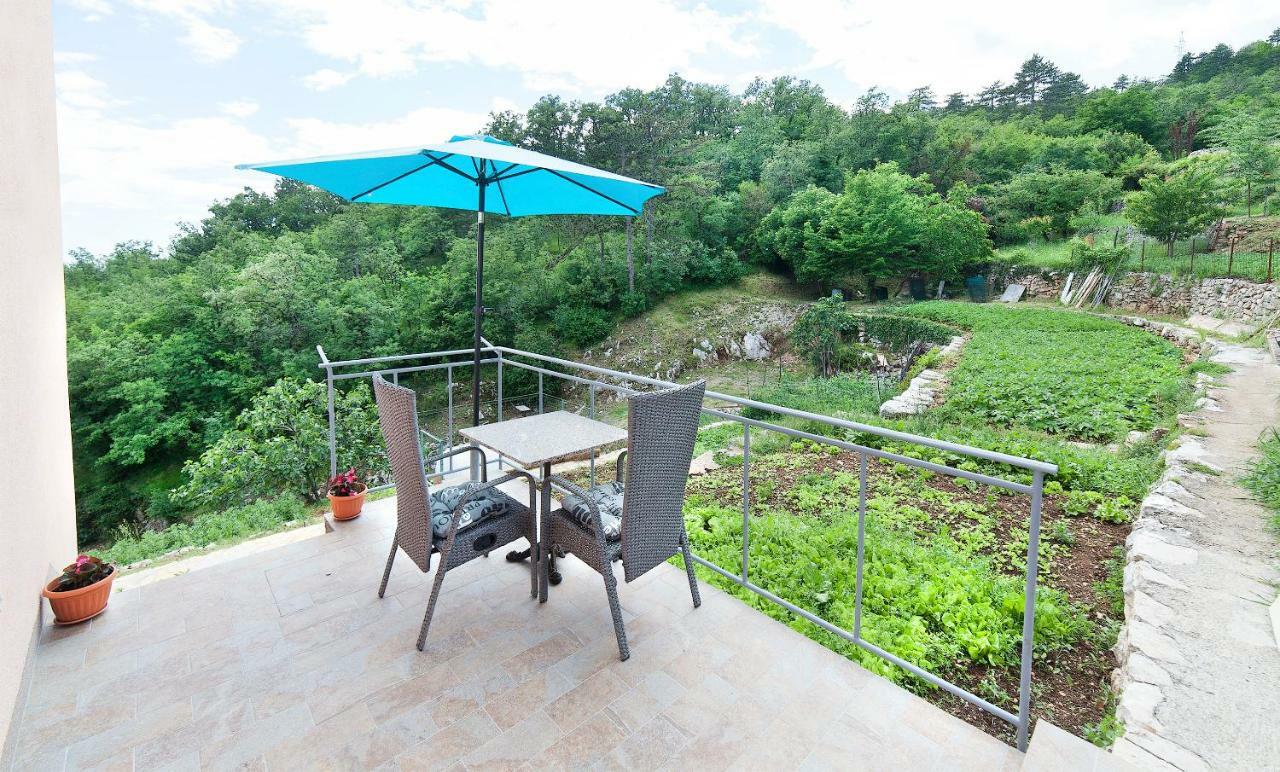 Apartmani Sandra Rovini Moscenice Exteriör bild